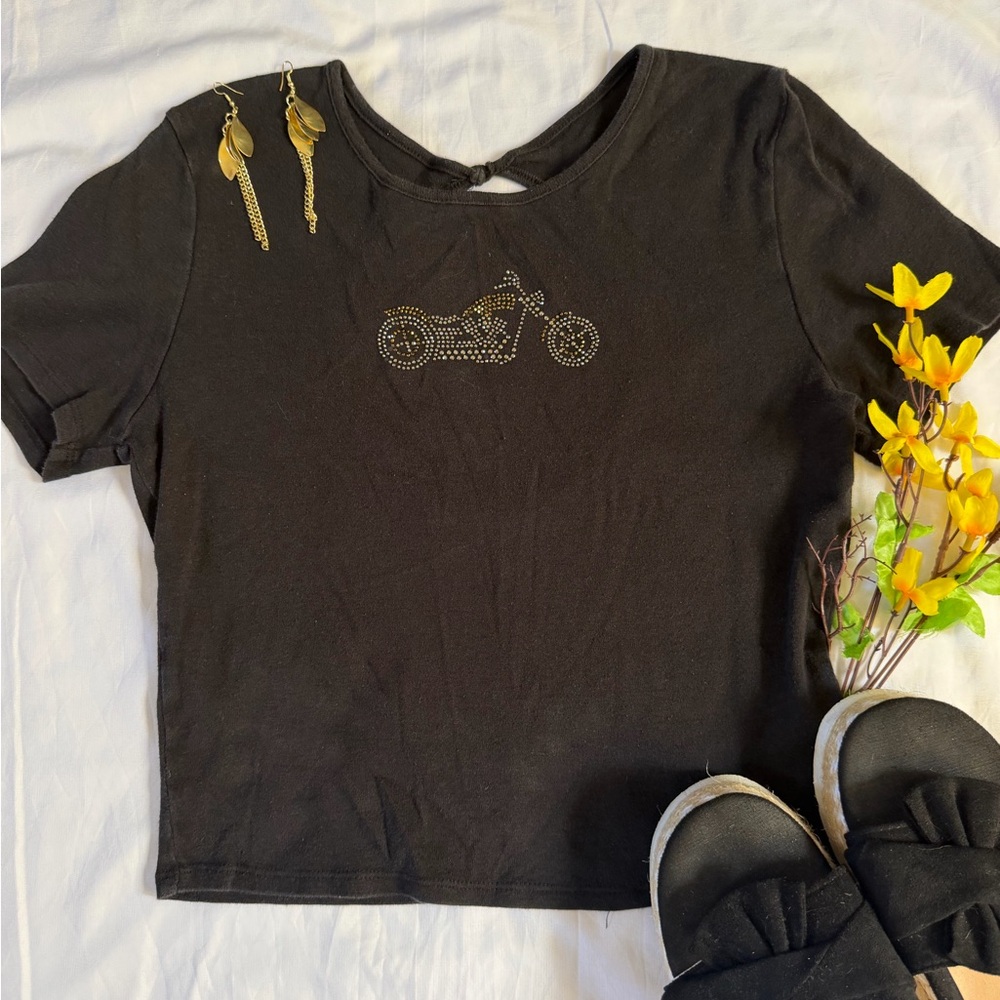 Chic Black Cropped Tee with Gold Motorcycle Design